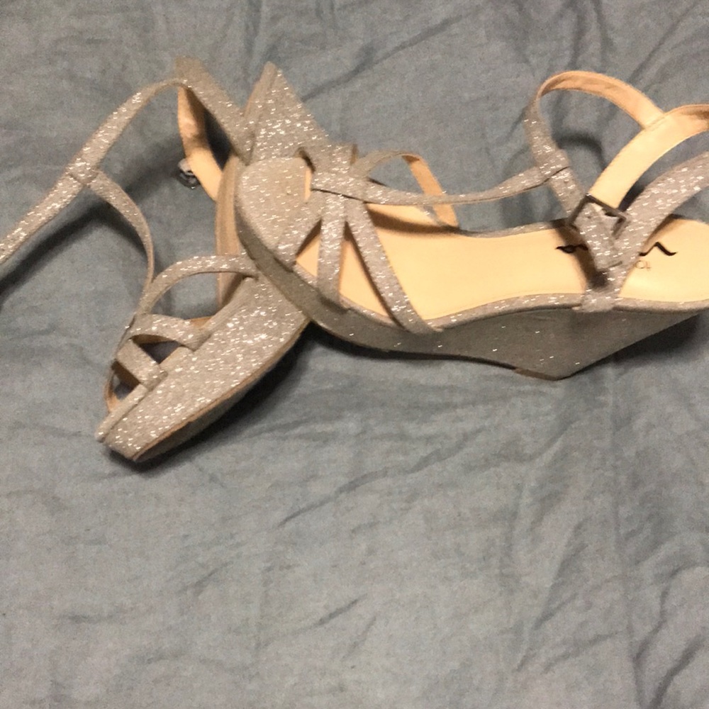 Nina wedges- size 8.5